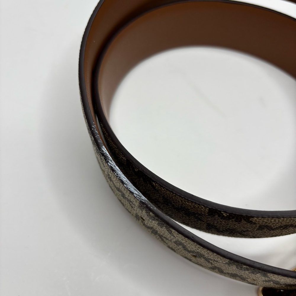 Michael Kors Reversible Mono Belt - Picture 2 of 4